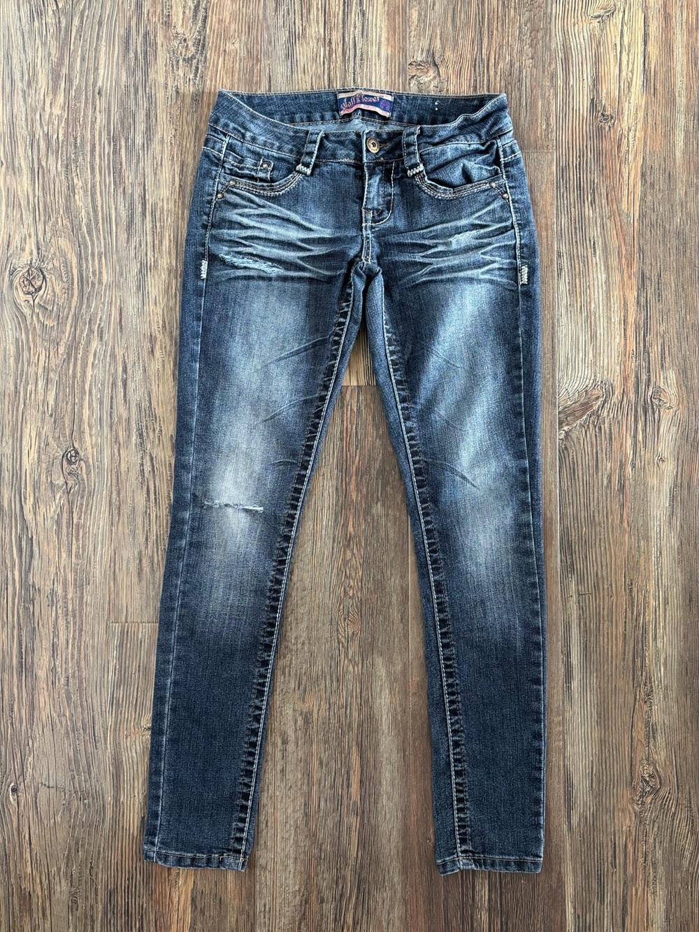 Wallflower Low-Rise Skinny Jeans Womens Jrs 7 Distressed Blue Denim Embroidered - Picture 2 of 11